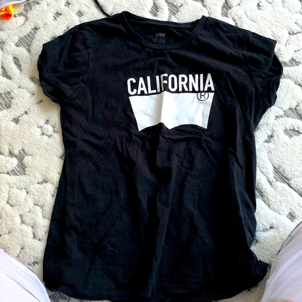 womens levi t shirt